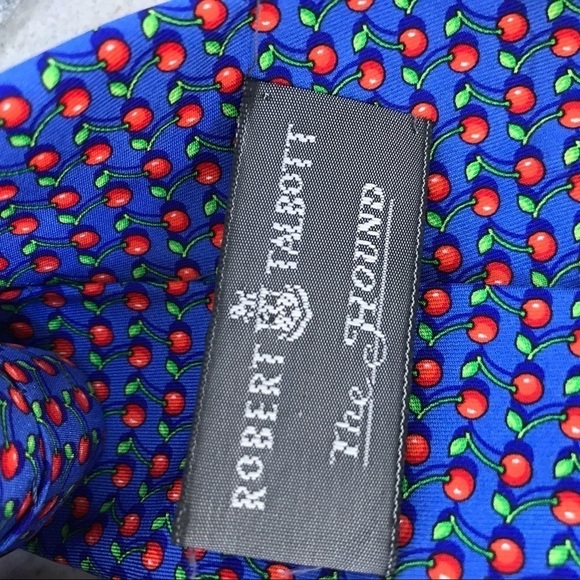 ROBERT Talbott Cherry Print 100% Silk Necktie - Picture 2 of 7
